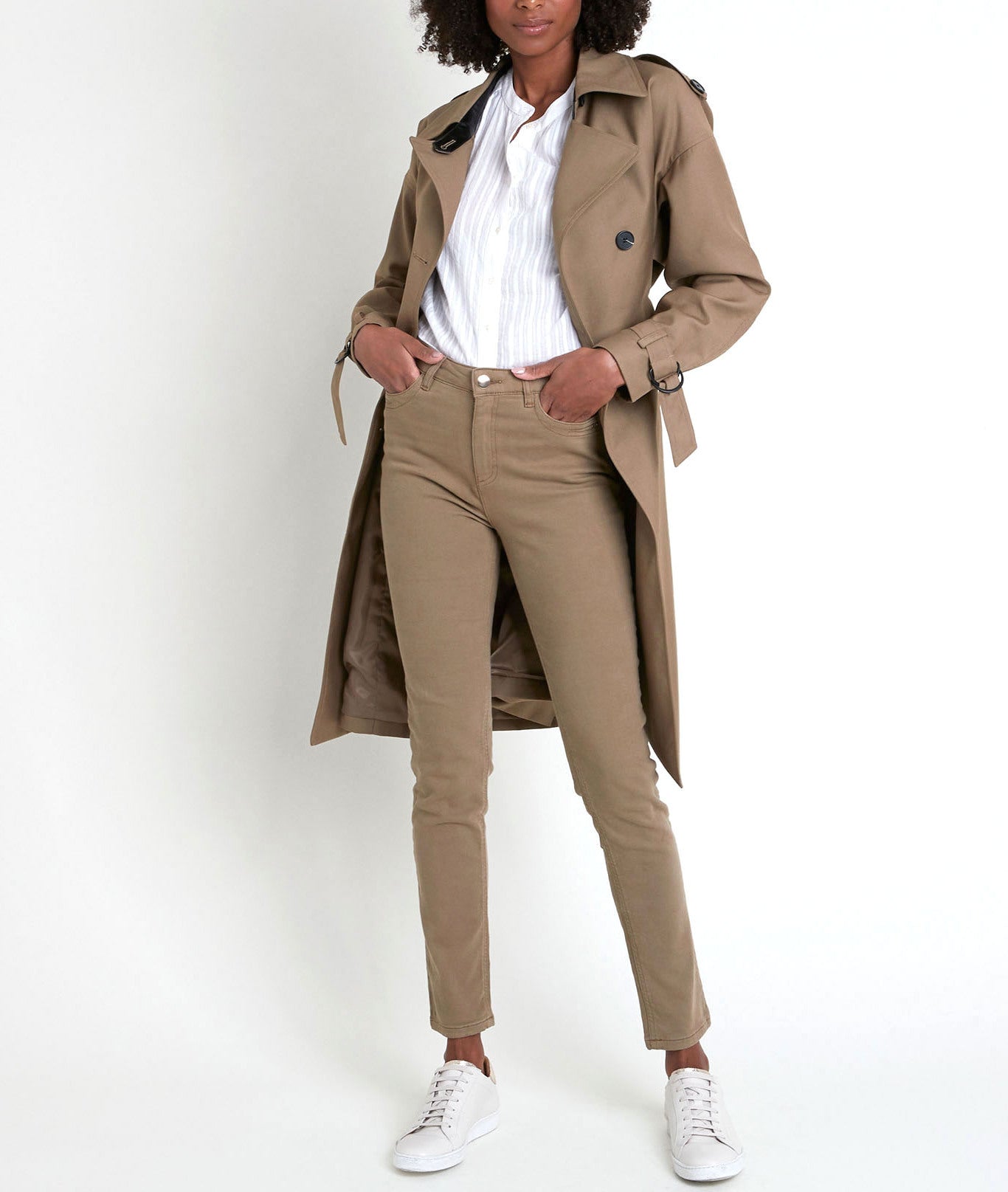 L'iconique slim jean sauge en coton recyclé Suzy Faume - seconde main