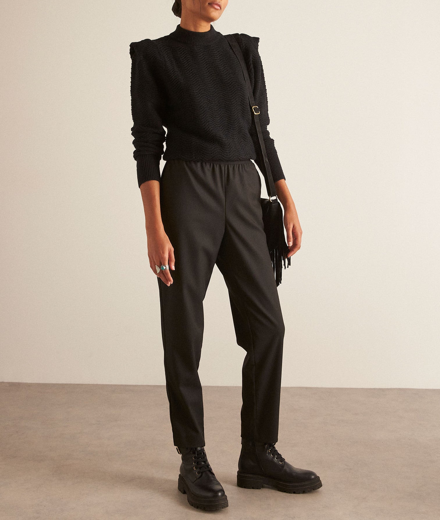 Pull noir à épaulettes Berberis Faume - seconde main