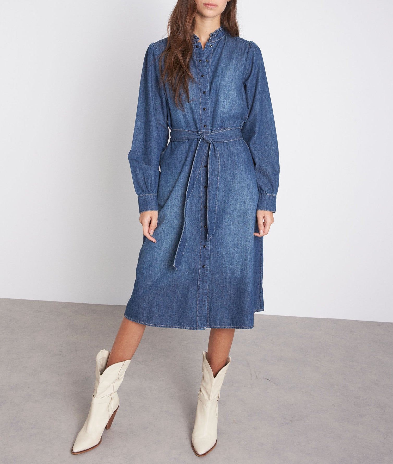 Robe chemise midi en denim brut délavé Sofia Faume - seconde main