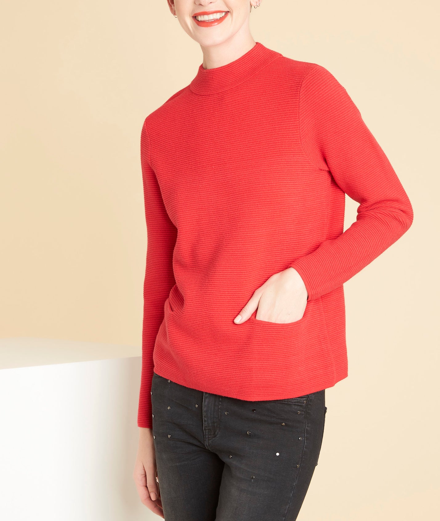 Pull rouge maille fine col montant Belize Faume - seconde main