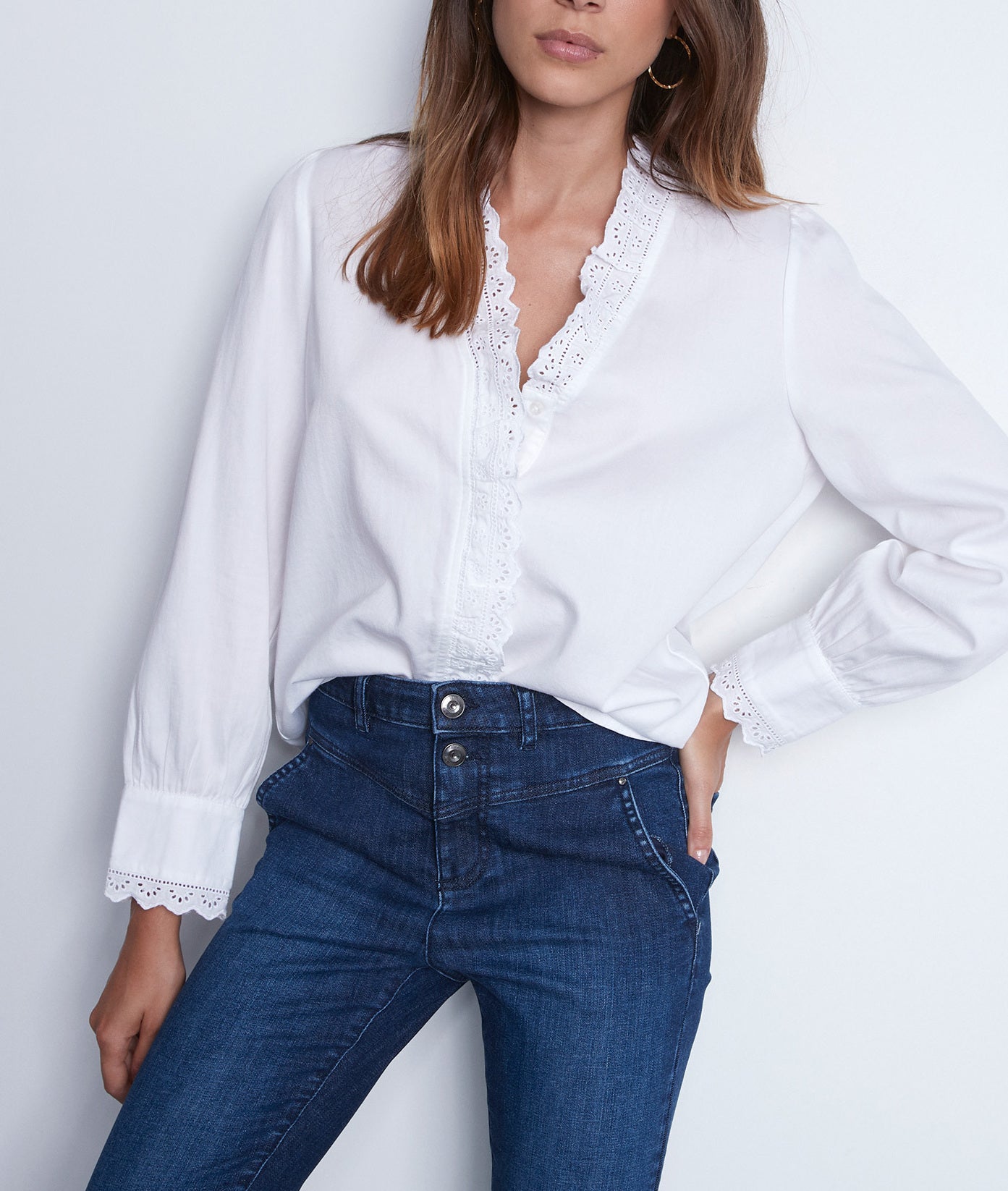 Chemise romantique en coton blanc et broderies Adelaide Faume - seconde main