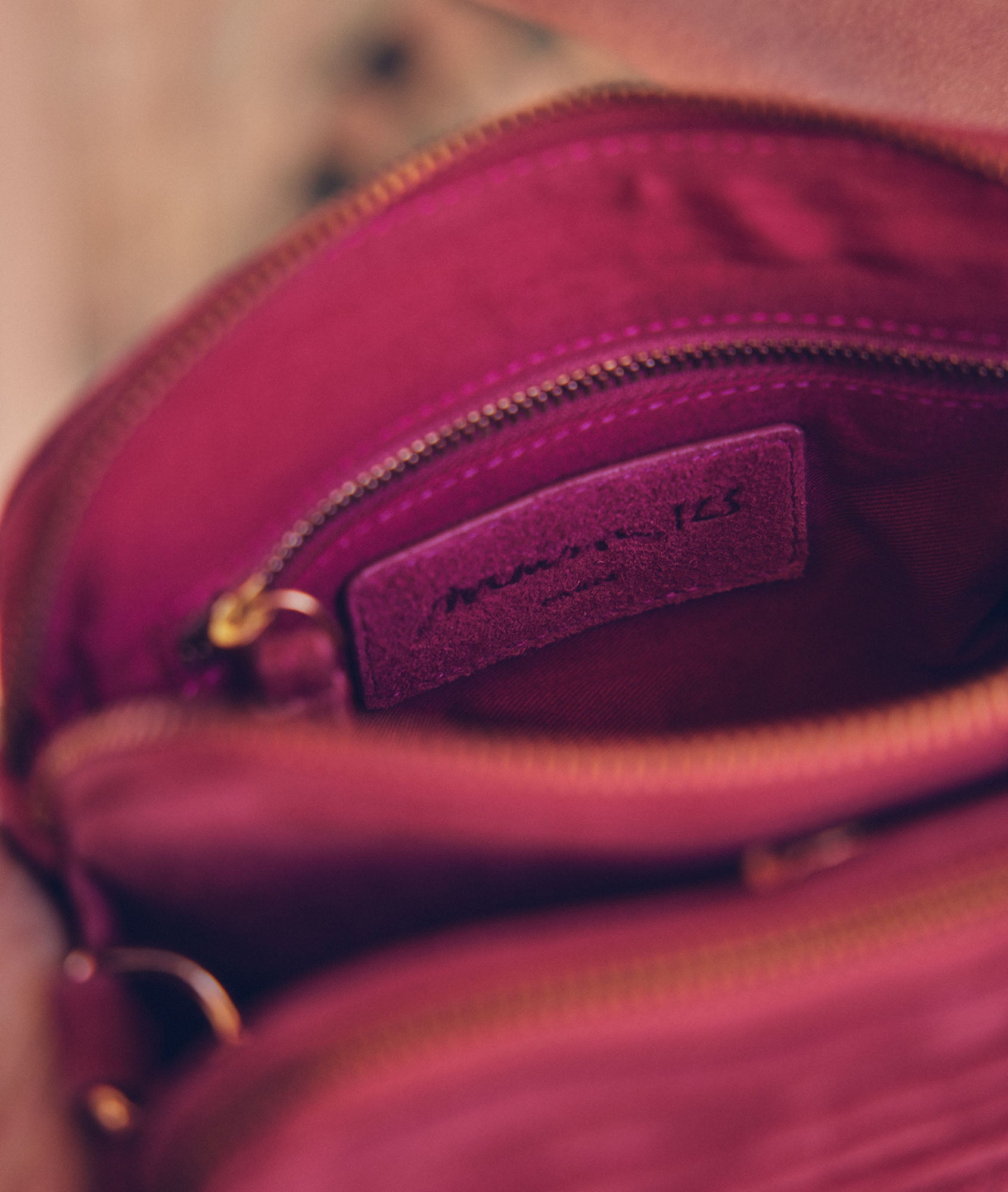 Mini sac matelassé en cuir velours fuchsia Flavie Faume - seconde main