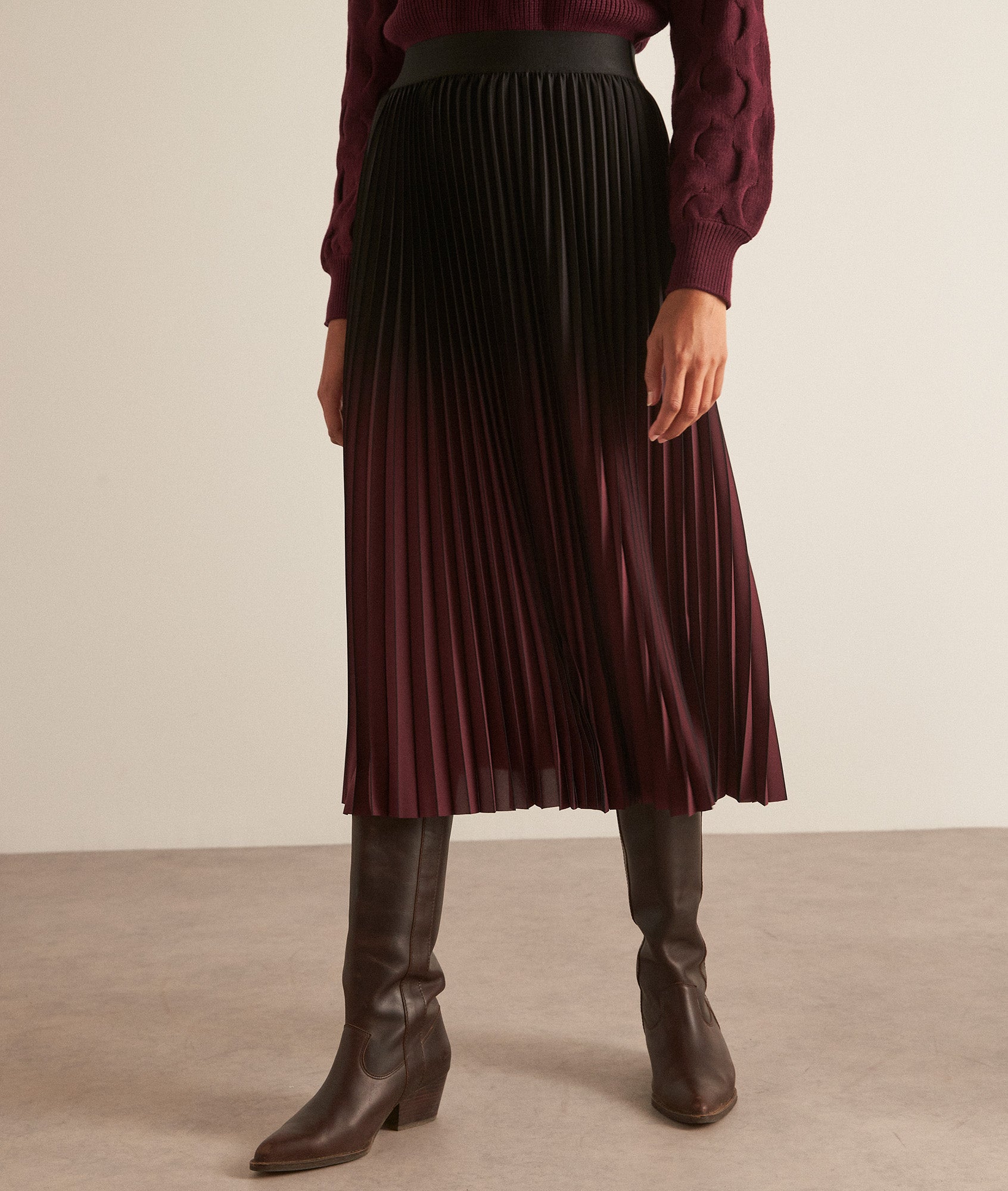 Jupe mi-longue plissée tie and dye bordeaux Fatel Faume - seconde main