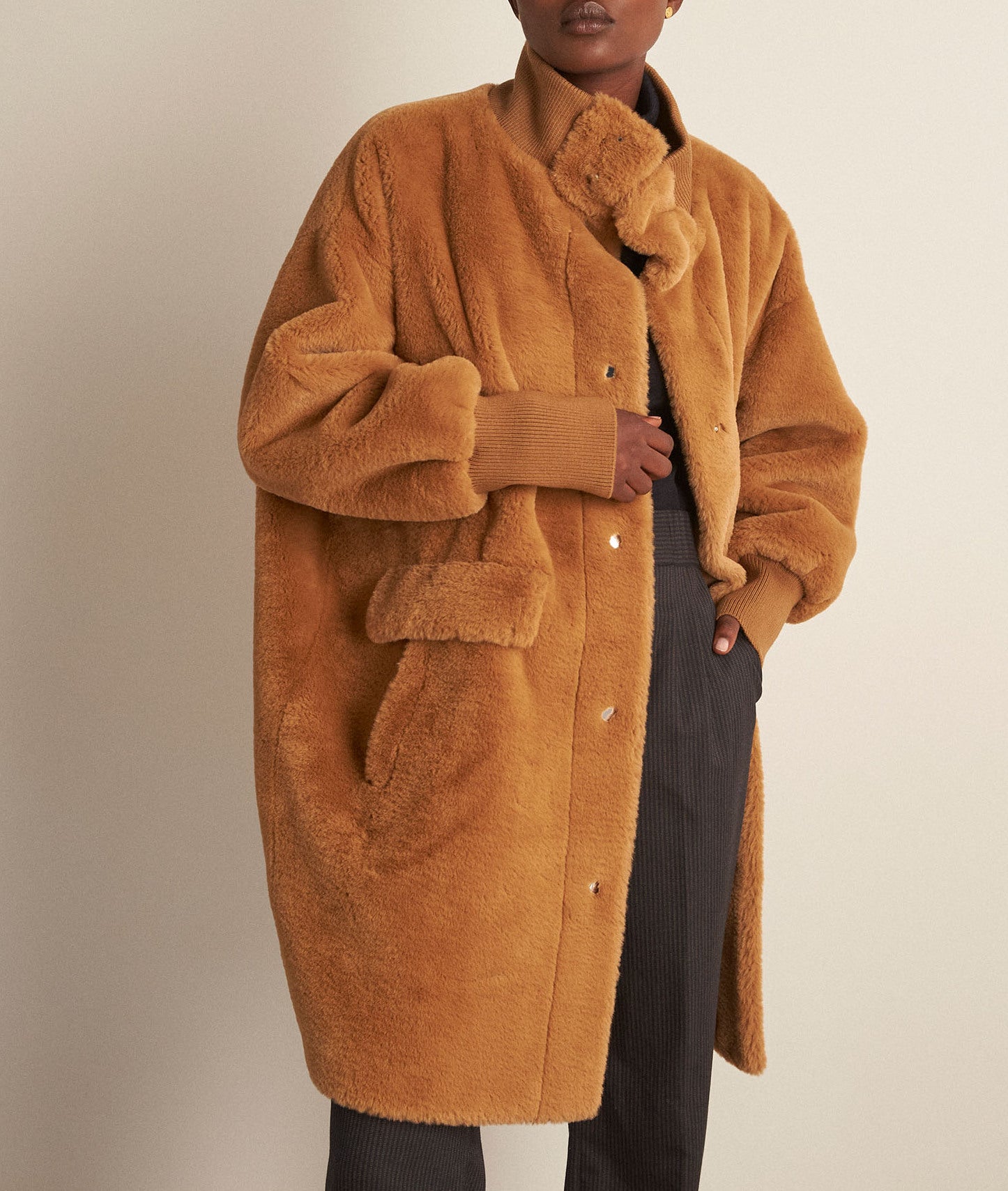 Manteau en fausse fourrure camel Magda Faume - seconde main