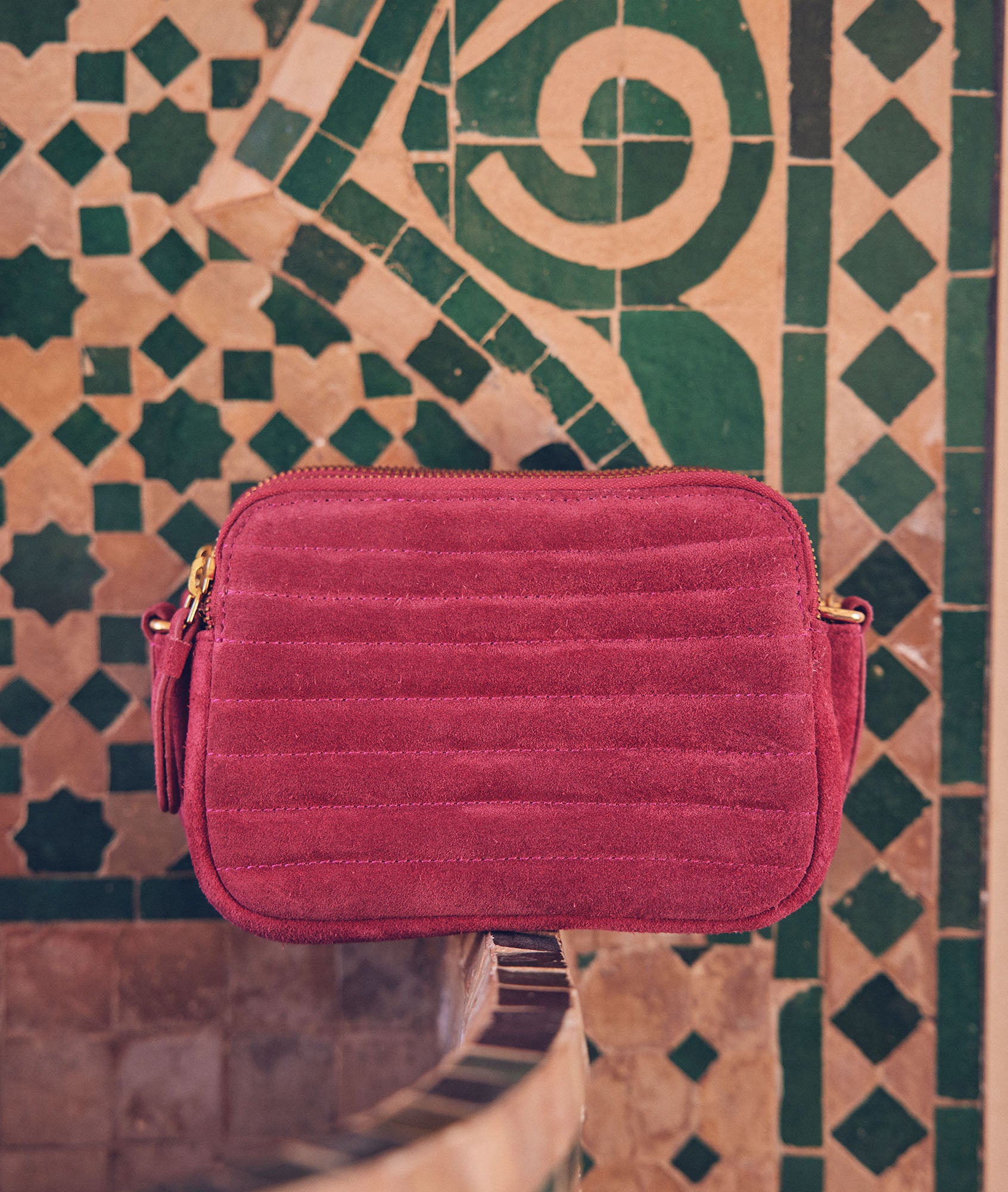 Mini sac matelassé en cuir velours fuchsia Flavie Faume - seconde main