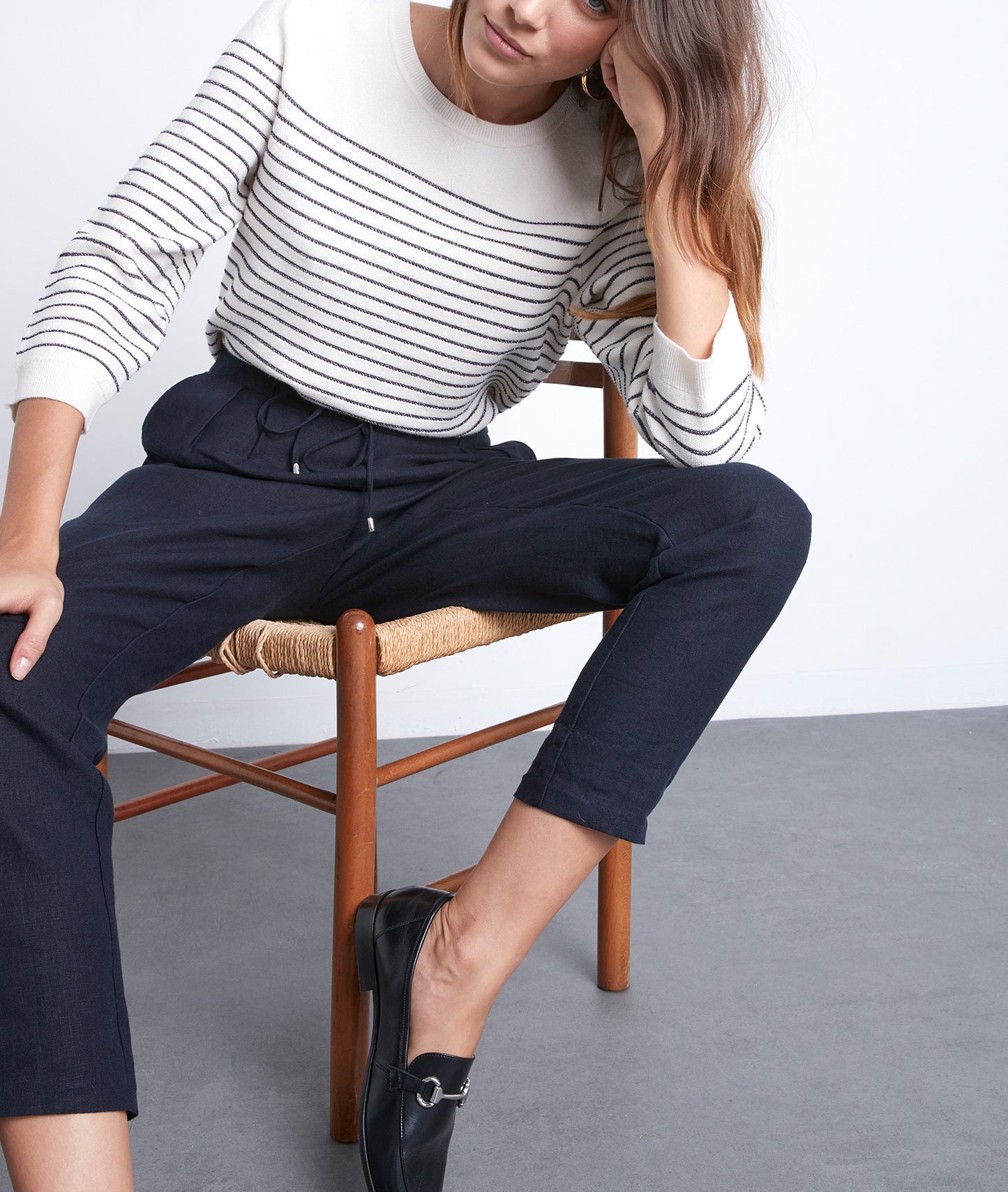 Pantalon carotte en lin marine Flynn Faume - seconde main