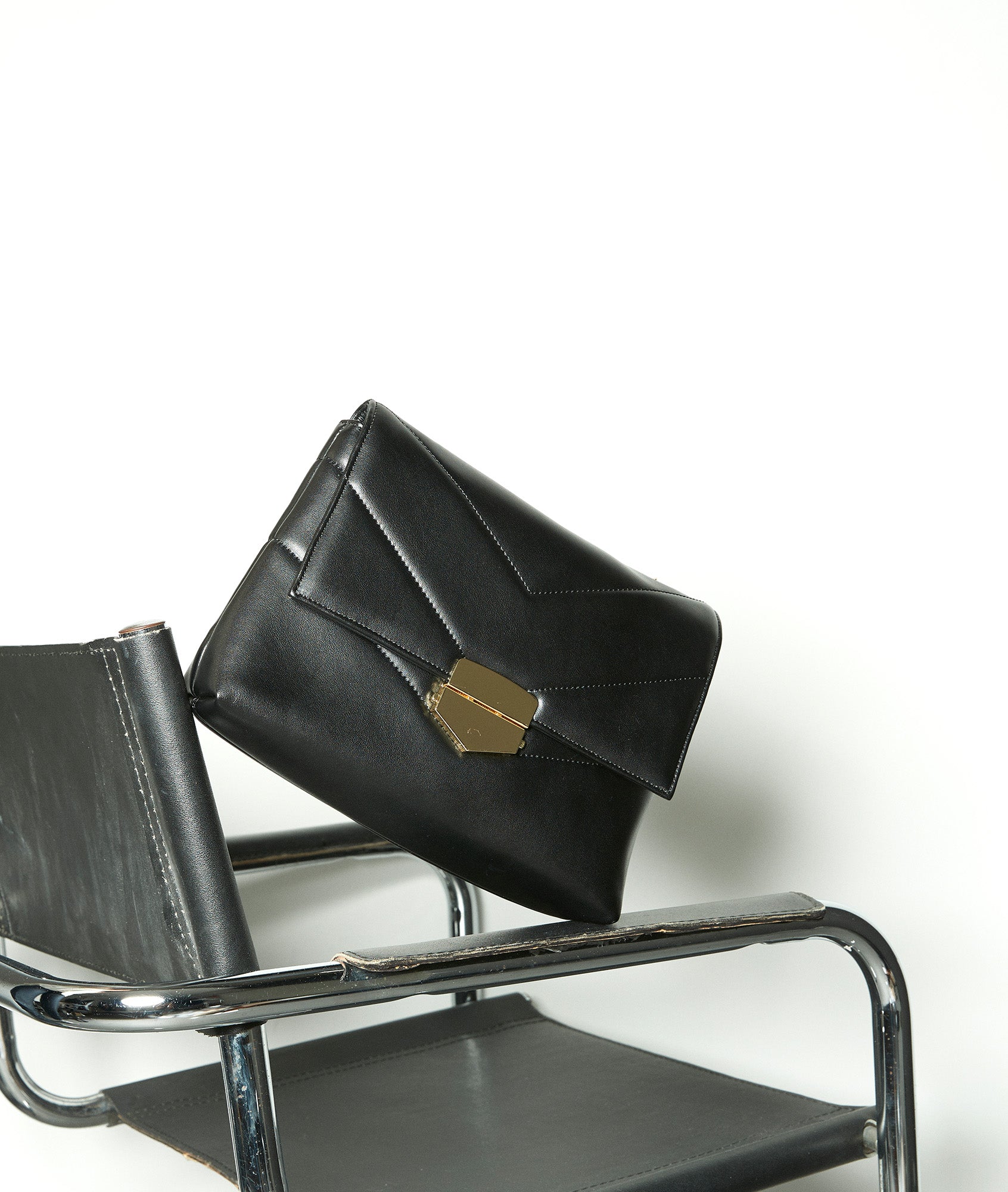 Sac en cuir lisse matelassé noir Virginia Faume - seconde main