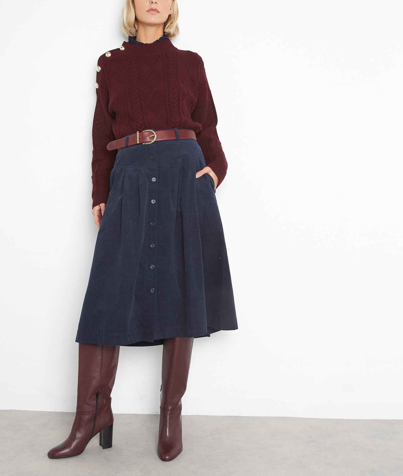 Jupe midi en velours milleraies bleu marine Francine Faume - seconde main