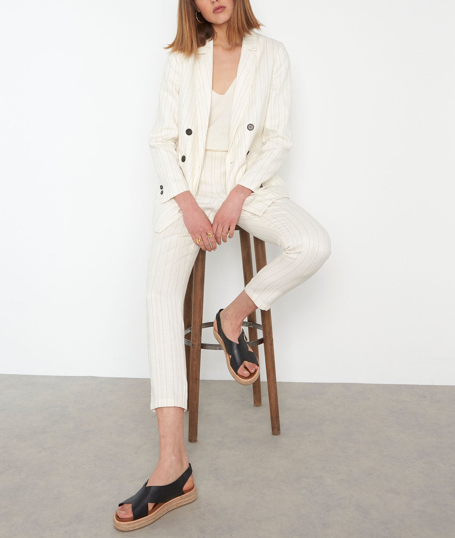 Pantalon de tailleur rayé en coton et lin crème Serena Faume - seconde main