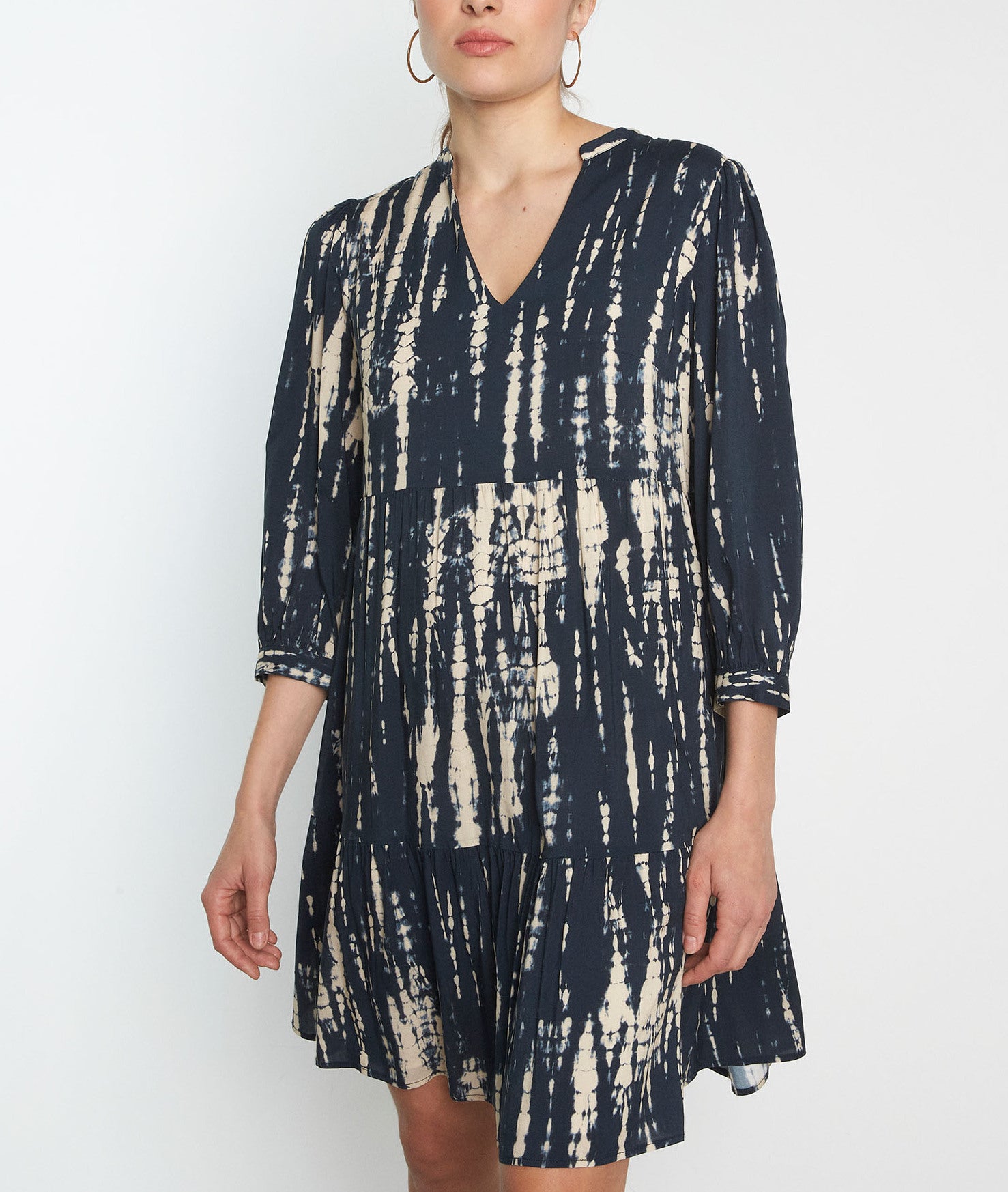 Robe courte évasée imprimée tie & dye noire Nadypso Faume - seconde main