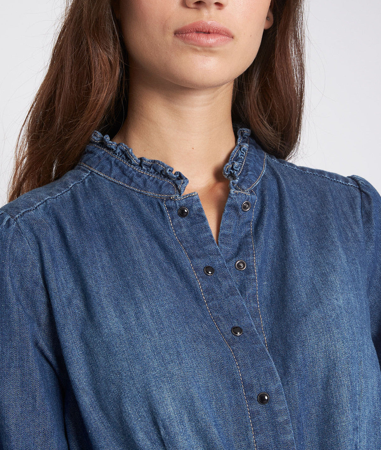 Robe chemise midi en denim brut délavé Sofia Faume - seconde main