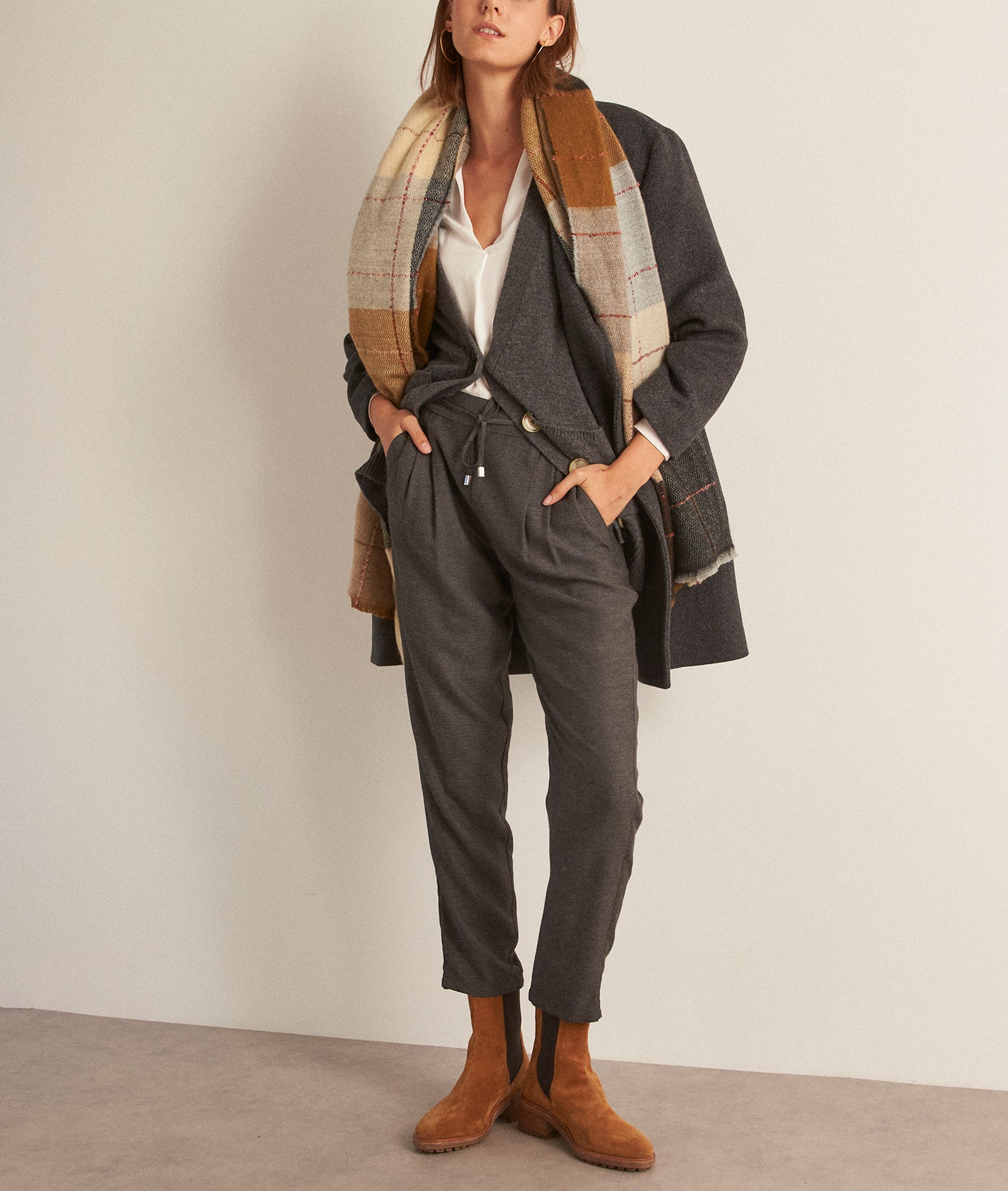 Pantalon carotte fluide et chiné gris foncé Flynn Faume - seconde main