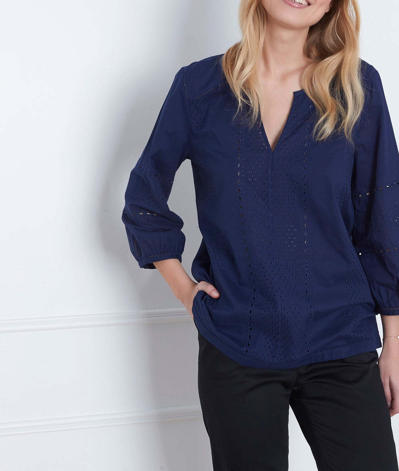 Blouse marine broderie anglaise Verveine Faume - seconde main