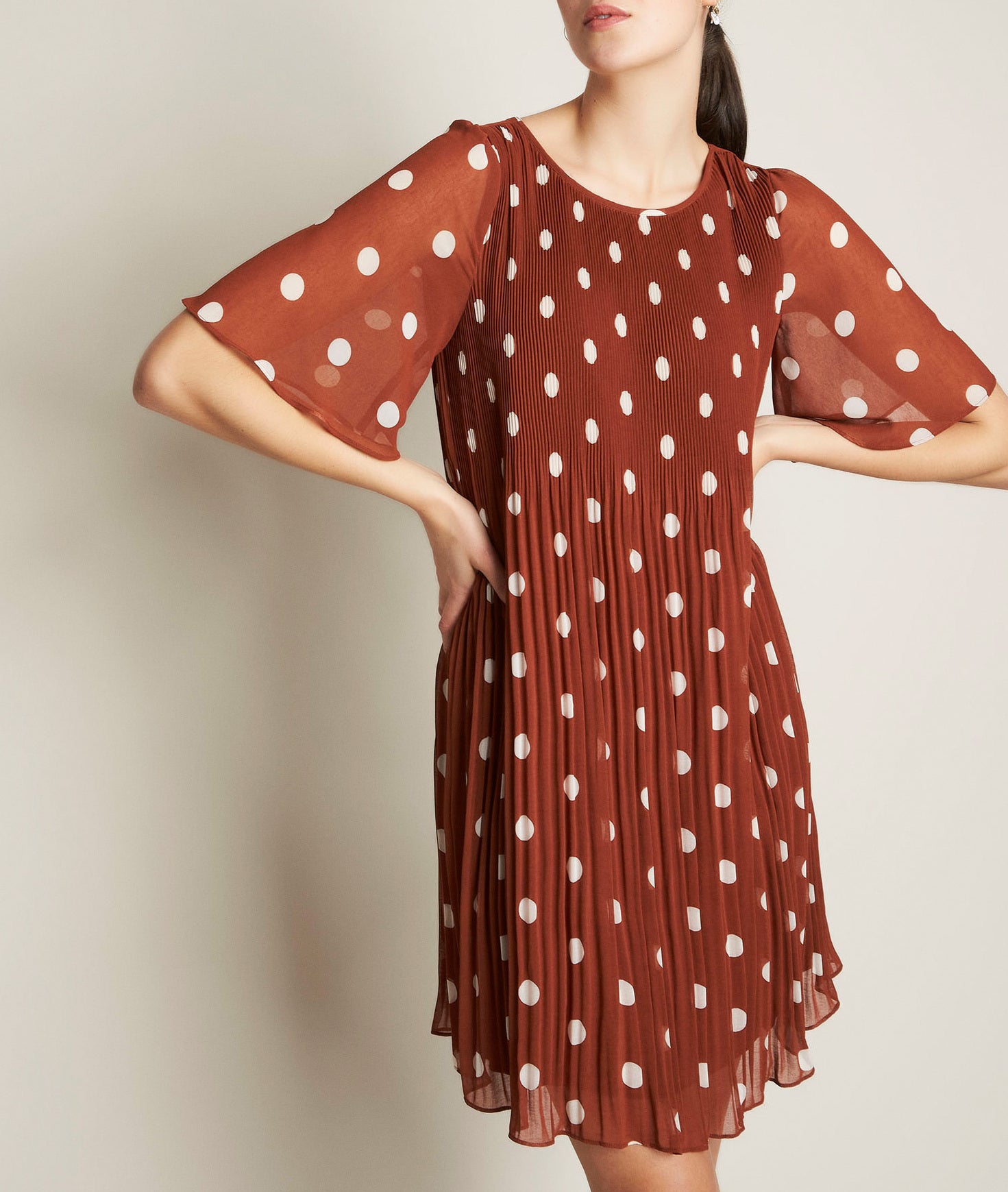 Robe plissée à pois caramel Coralia Faume - seconde main