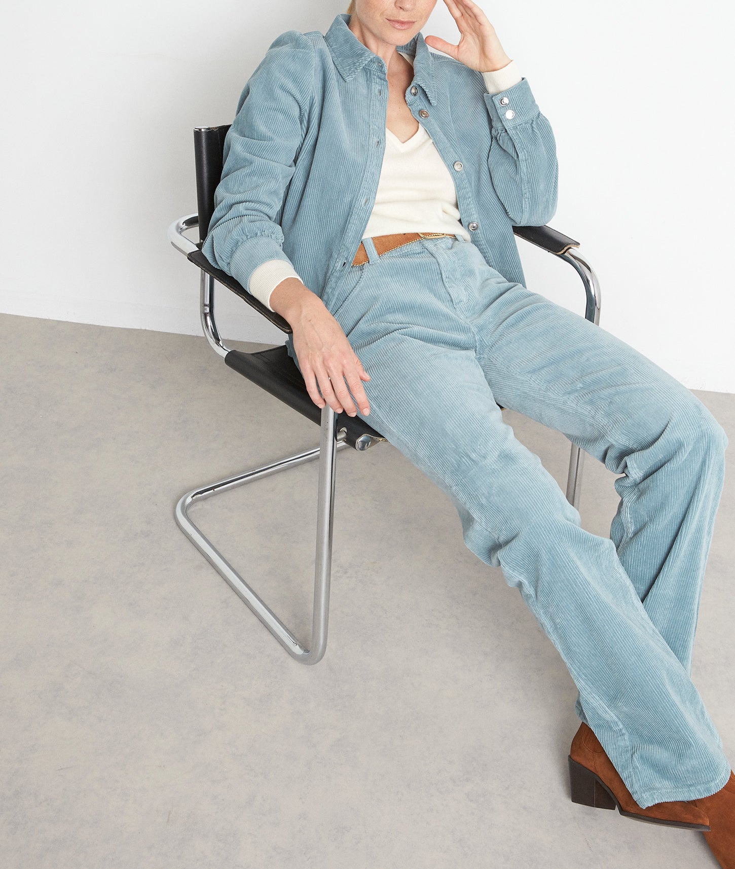 Pantalon flare en velours côtelé bleu Fidji Faume - seconde main