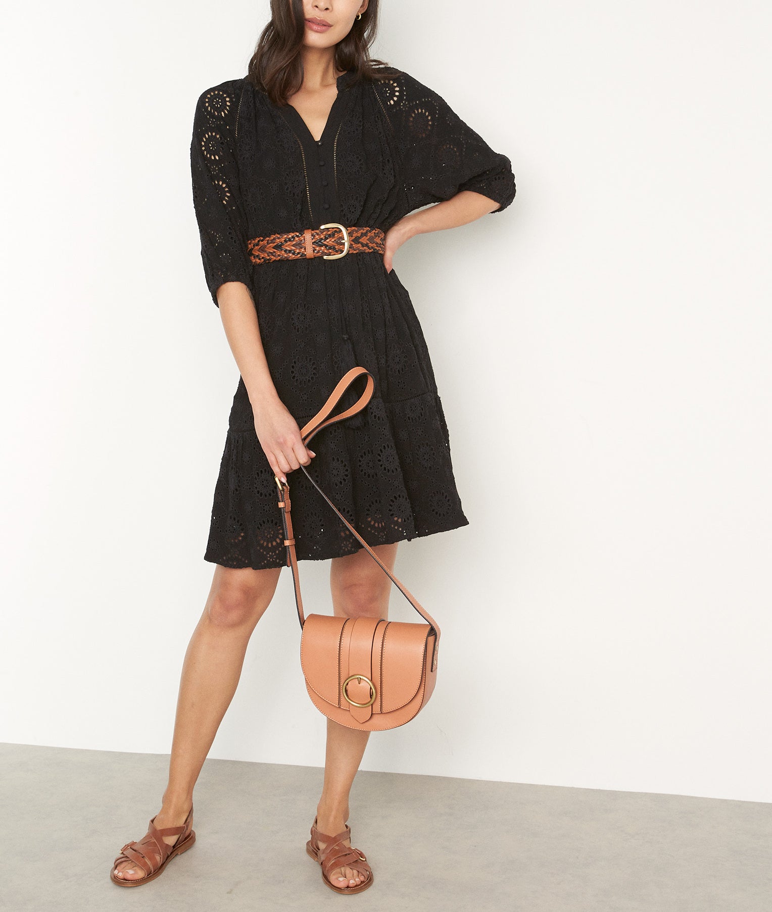 Robe courte brodée noir Nasha Faume - seconde main