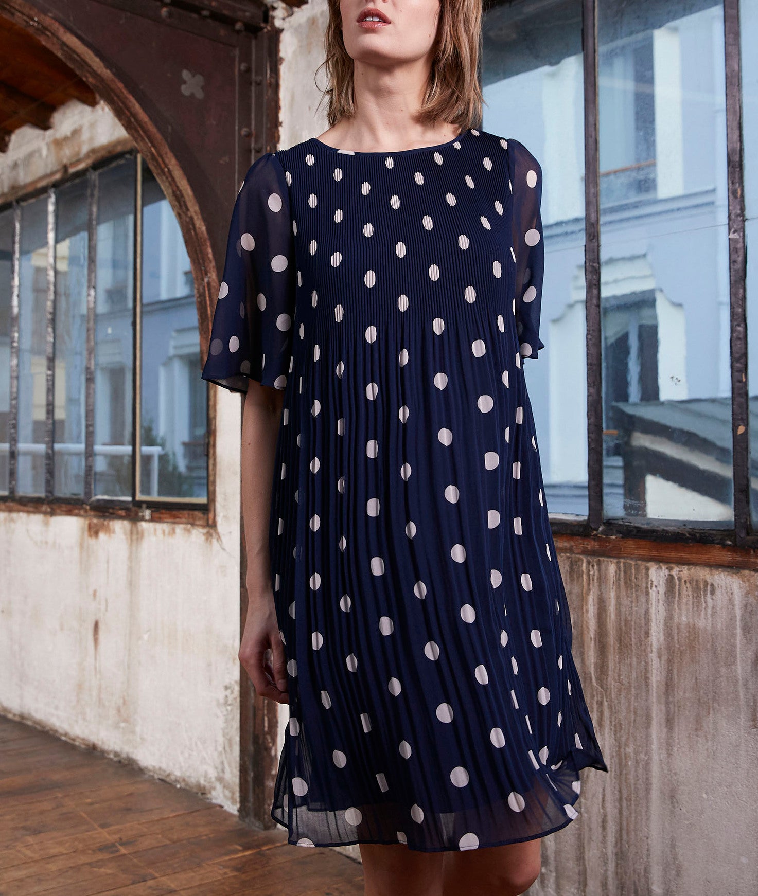 Robe plissée à pois bleue Coralia Faume - seconde main