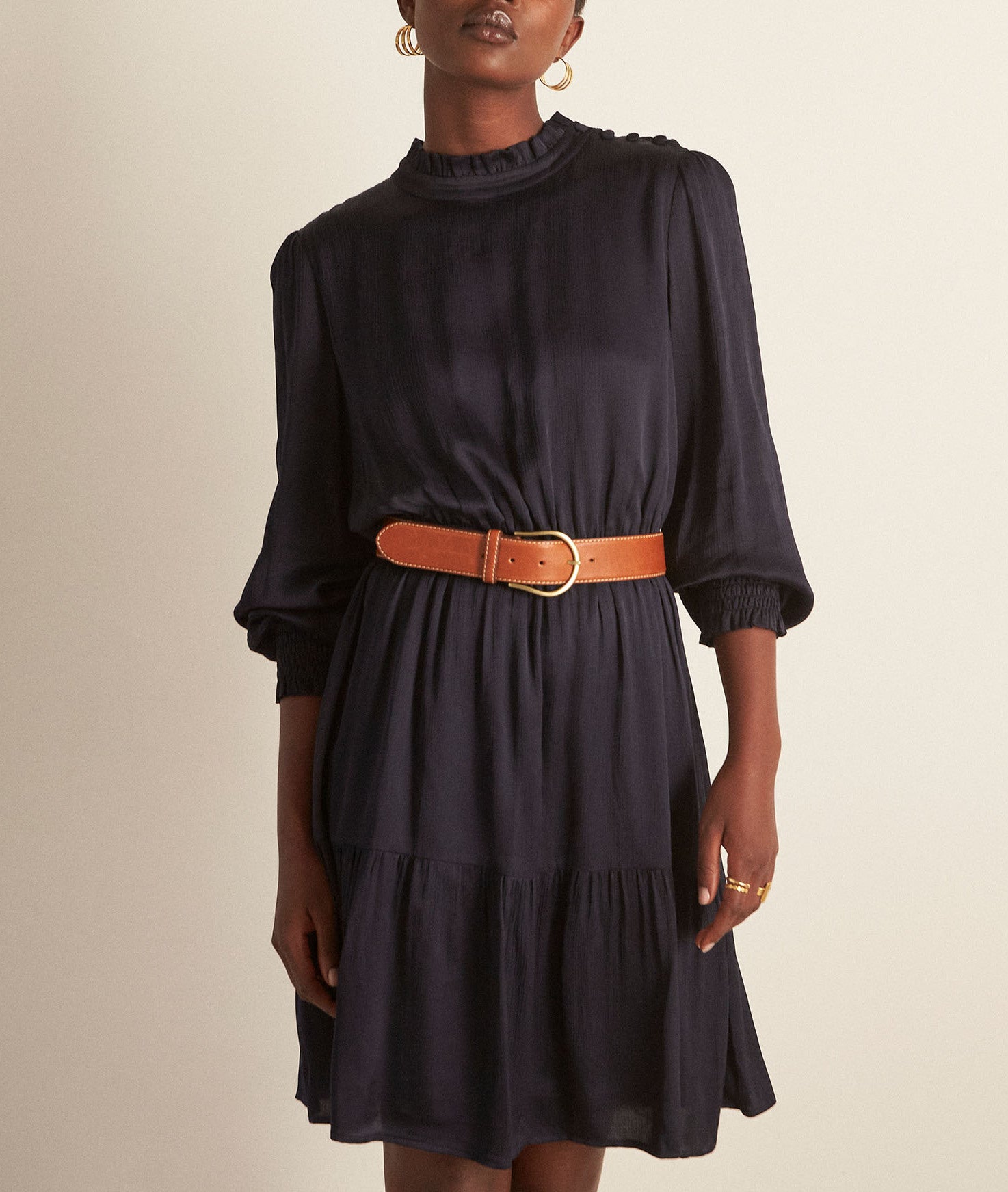 Robe courte satinée marine Haurore Faume - seconde main