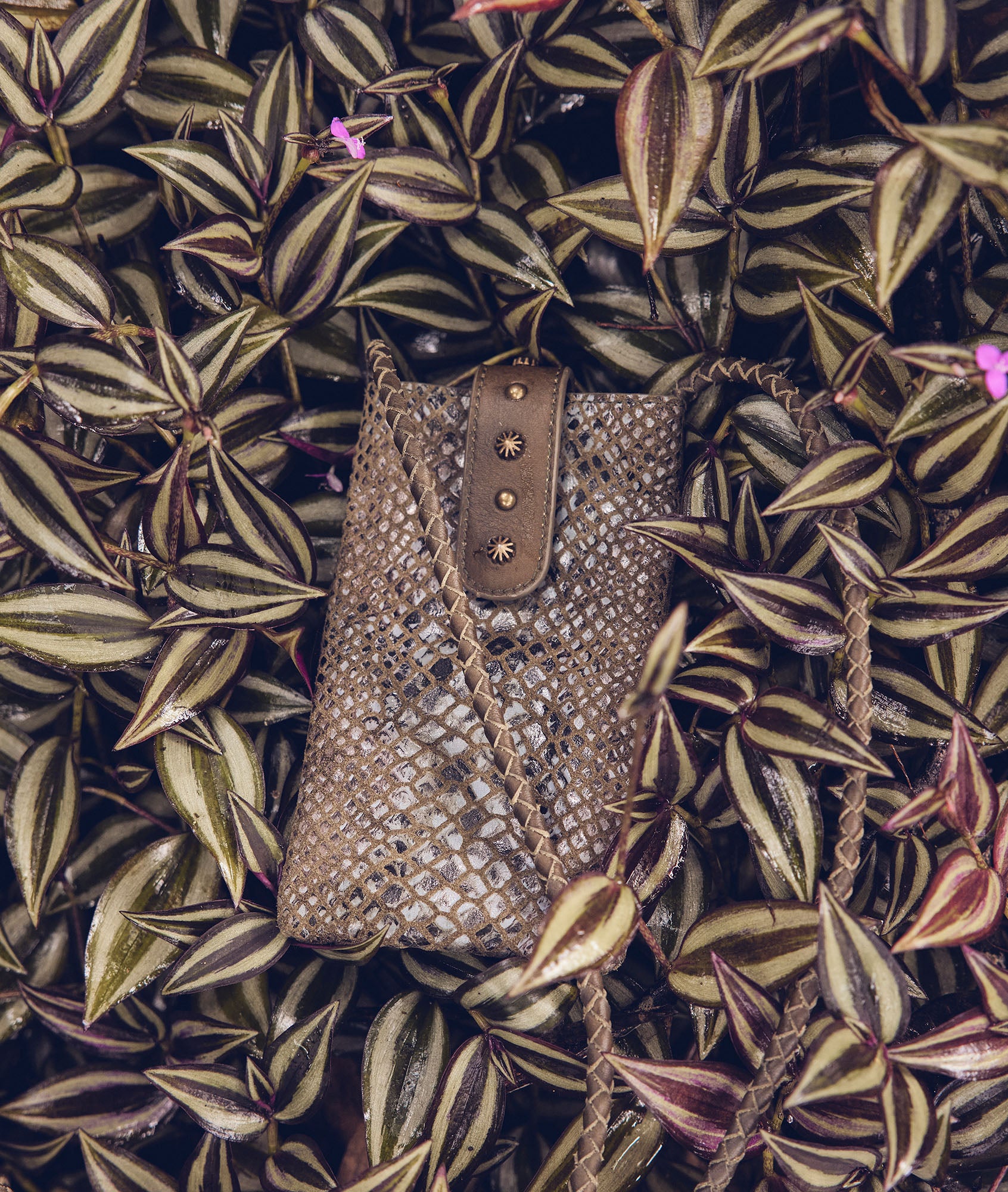 Pochette téléphone en cuir effet python beige Farry Faume - seconde main