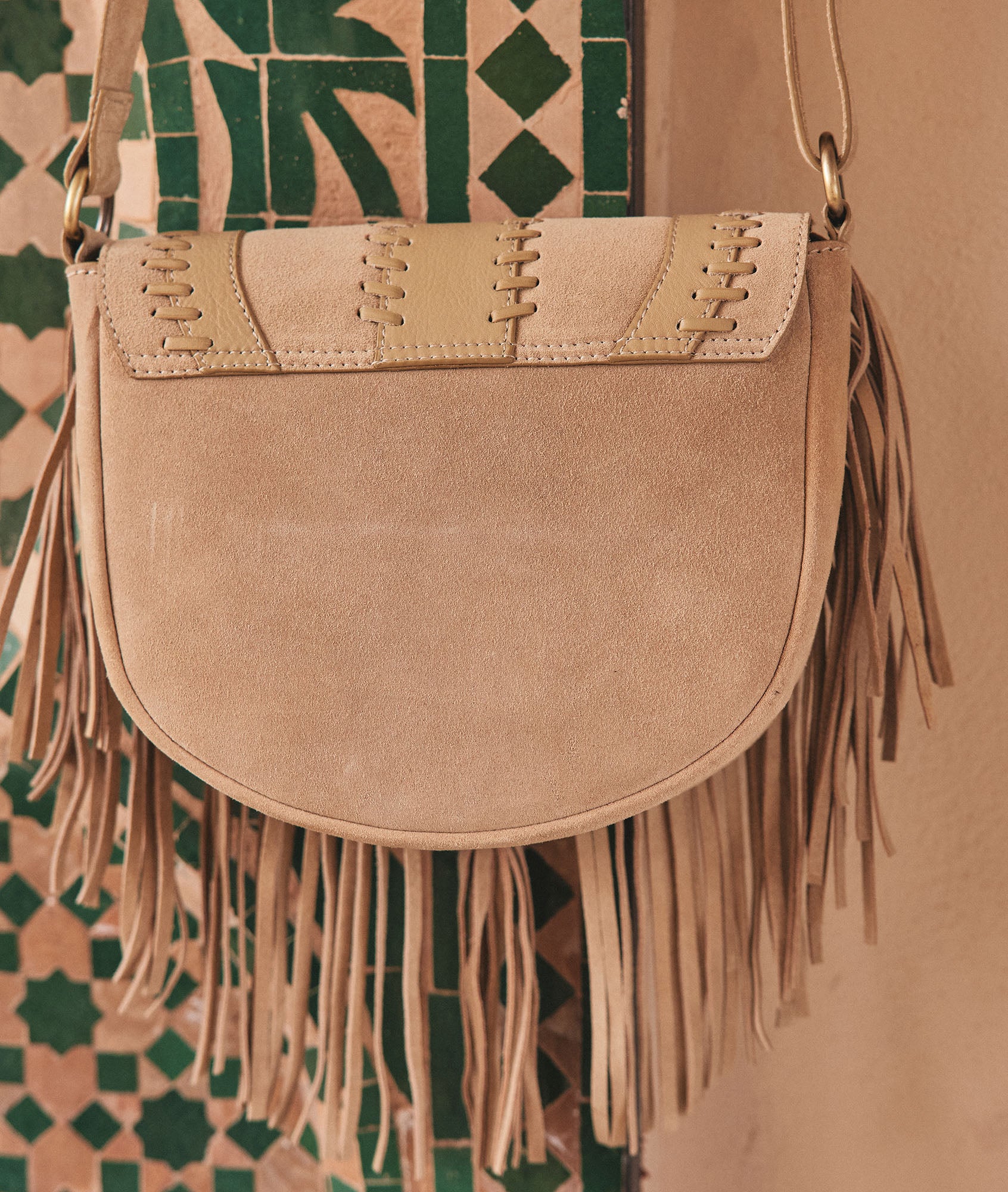 Sac besace en cuir frangé beige Leotie Faume - seconde main