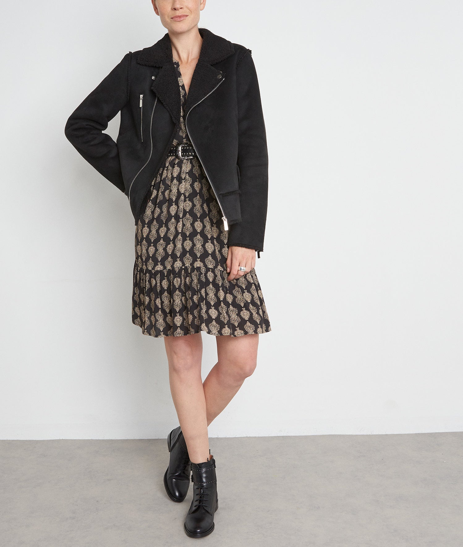 Robe courte imprimée noir et beige en viscose responsable Soleil Faume - seconde main