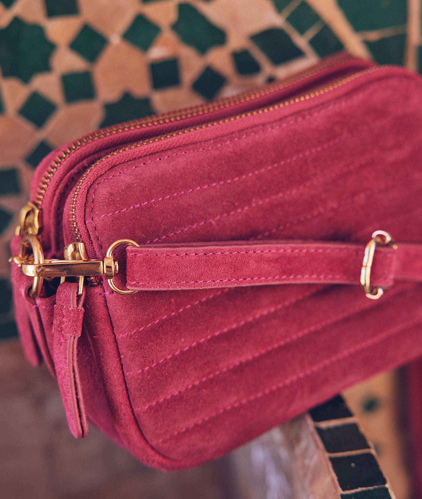 Mini sac matelassé en cuir velours fuchsia Flavie Faume - seconde main