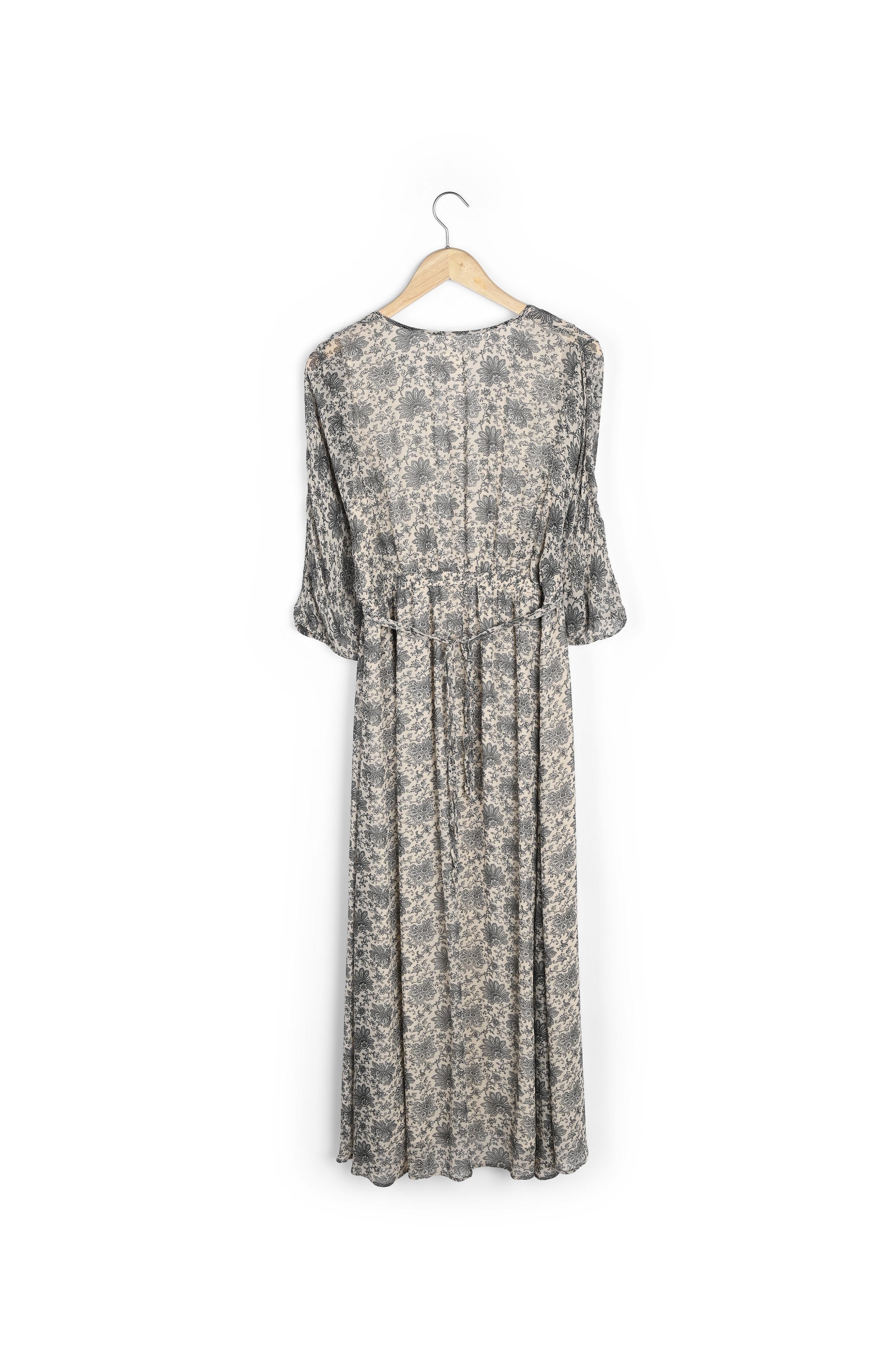 Robe longue vaporeuse à l'imprimé noir et blanc Shelly Faume - seconde main