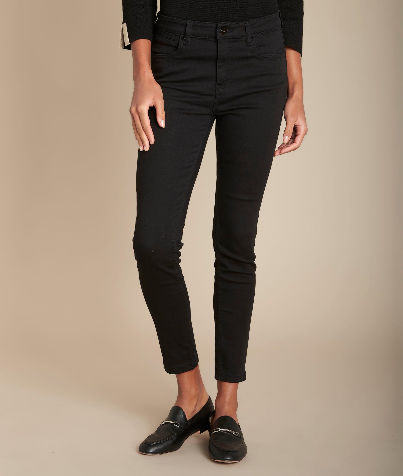 L'Audacieux skinny :  jean noir Sally Faume - seconde main