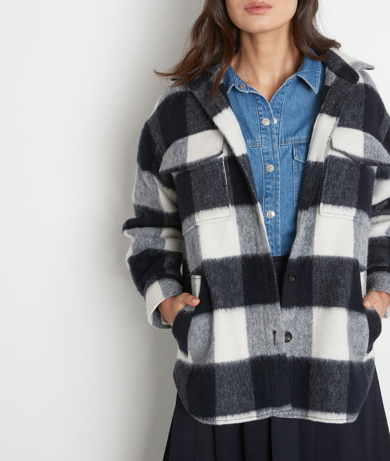 Surchemise à carreaux en laine marine et écrue Rita Faume - seconde main