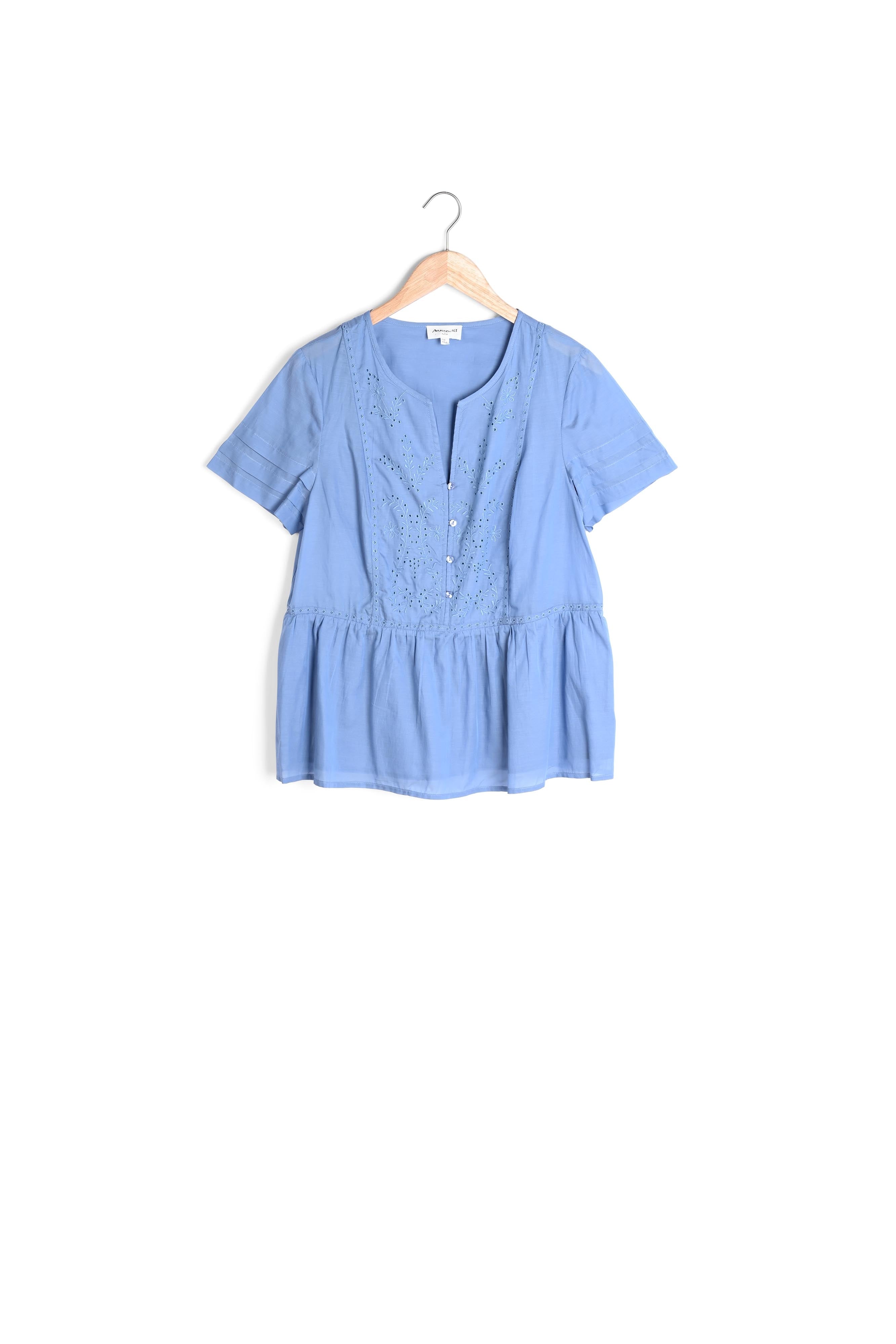 Blouse à manches courtes brodée bleu ciel Auriane Faume - seconde main