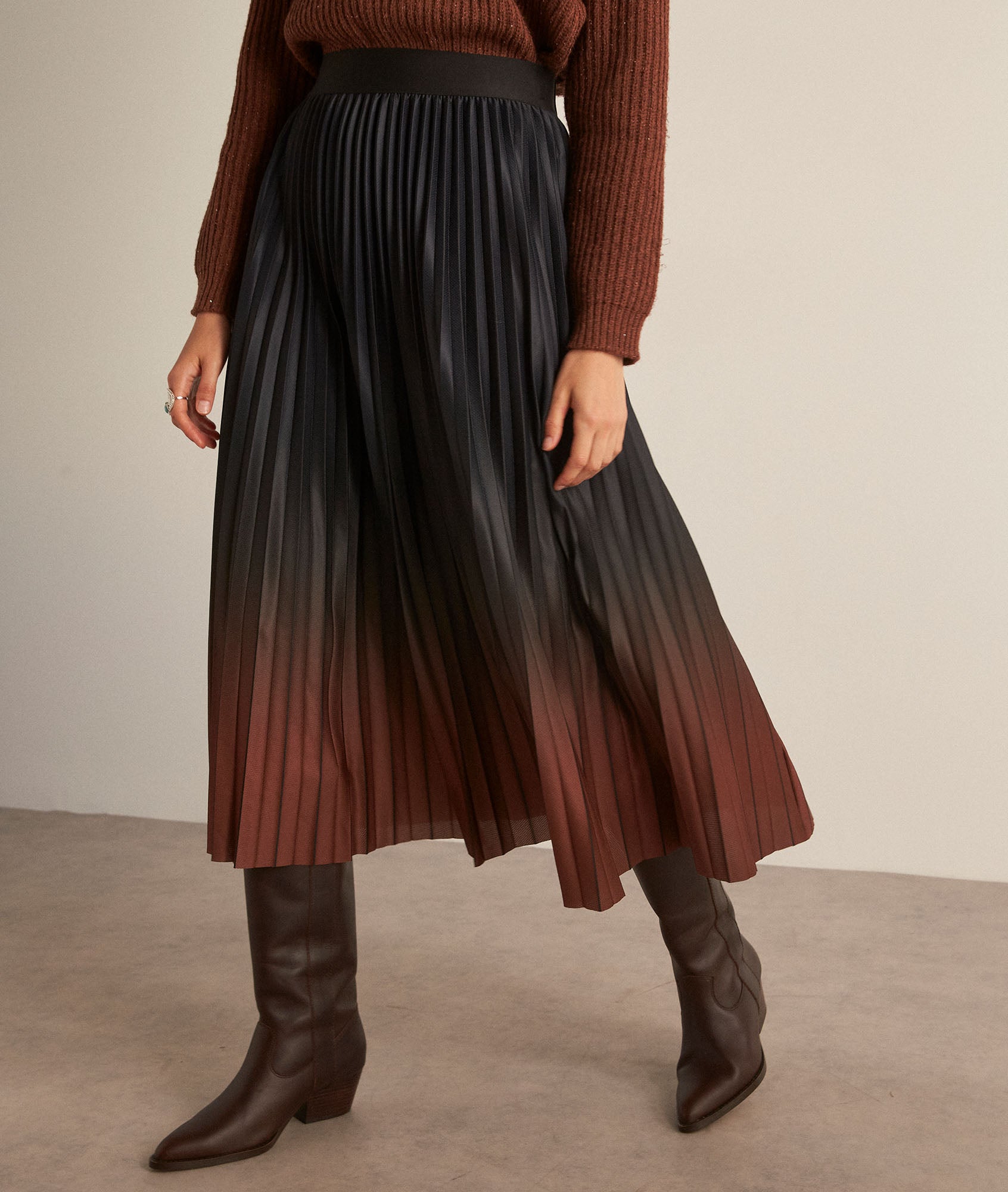 Jupe mi-longue plissée tie and dye marron Elara Faume - seconde main