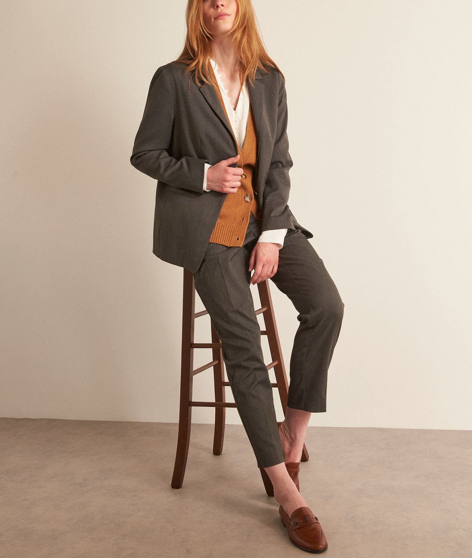 Veste de tailleur finement rayée grise Frimousse Faume - seconde main