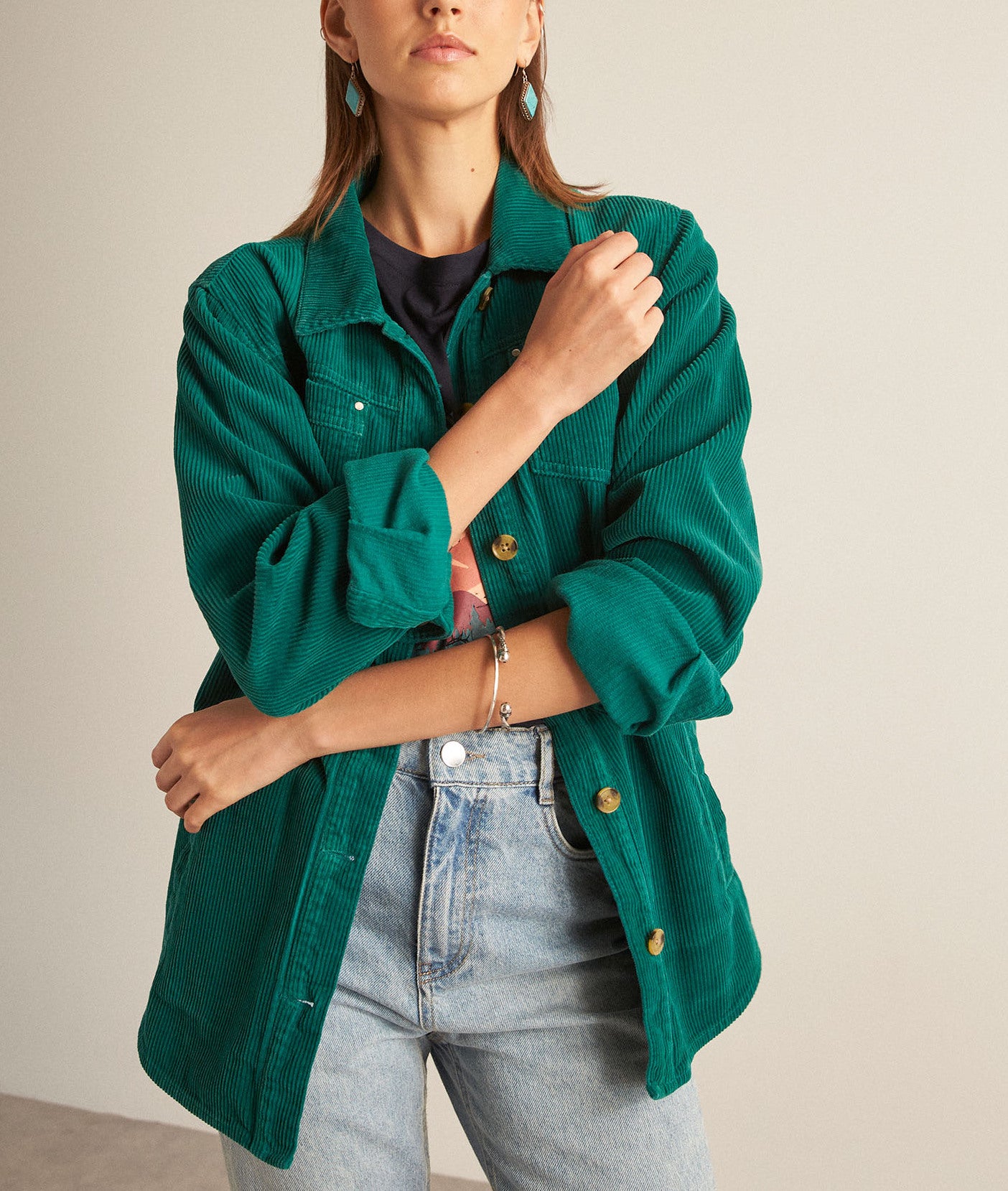 Surchemise en velours côtelé vert Axelle Faume - seconde main