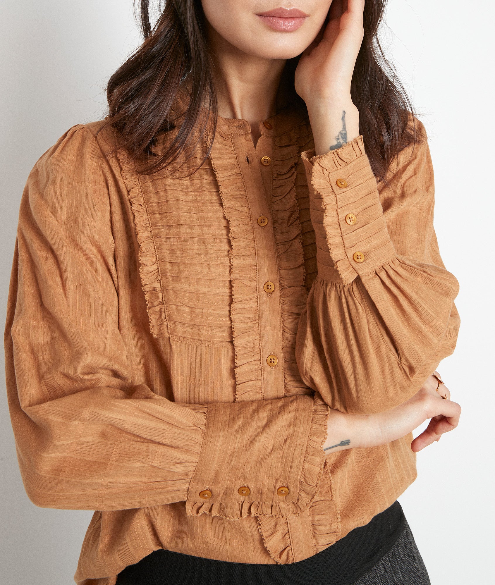 Chemise plastron froncé camel Laika Faume - seconde main