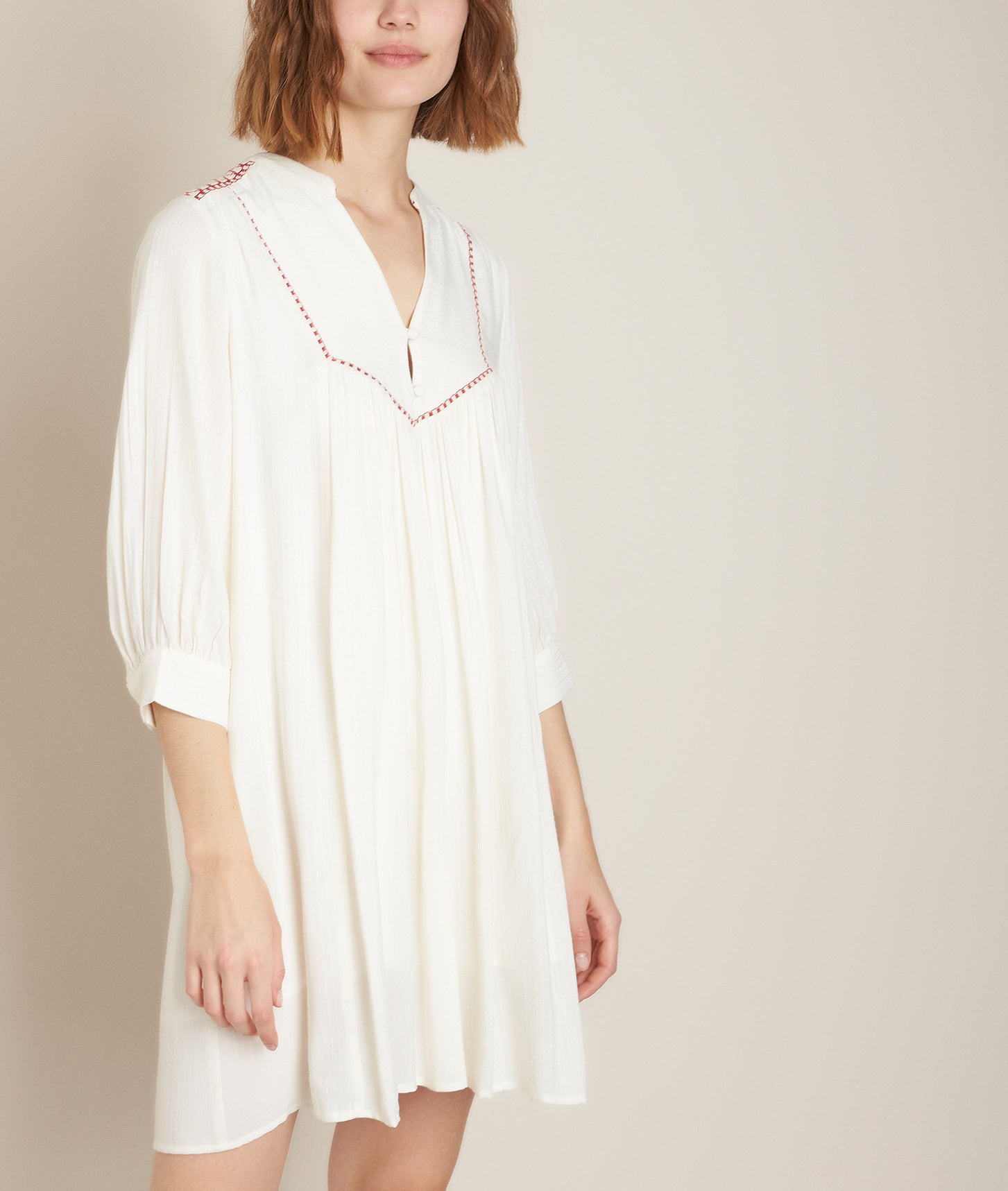 Robe droite brodée Clea Faume - seconde main