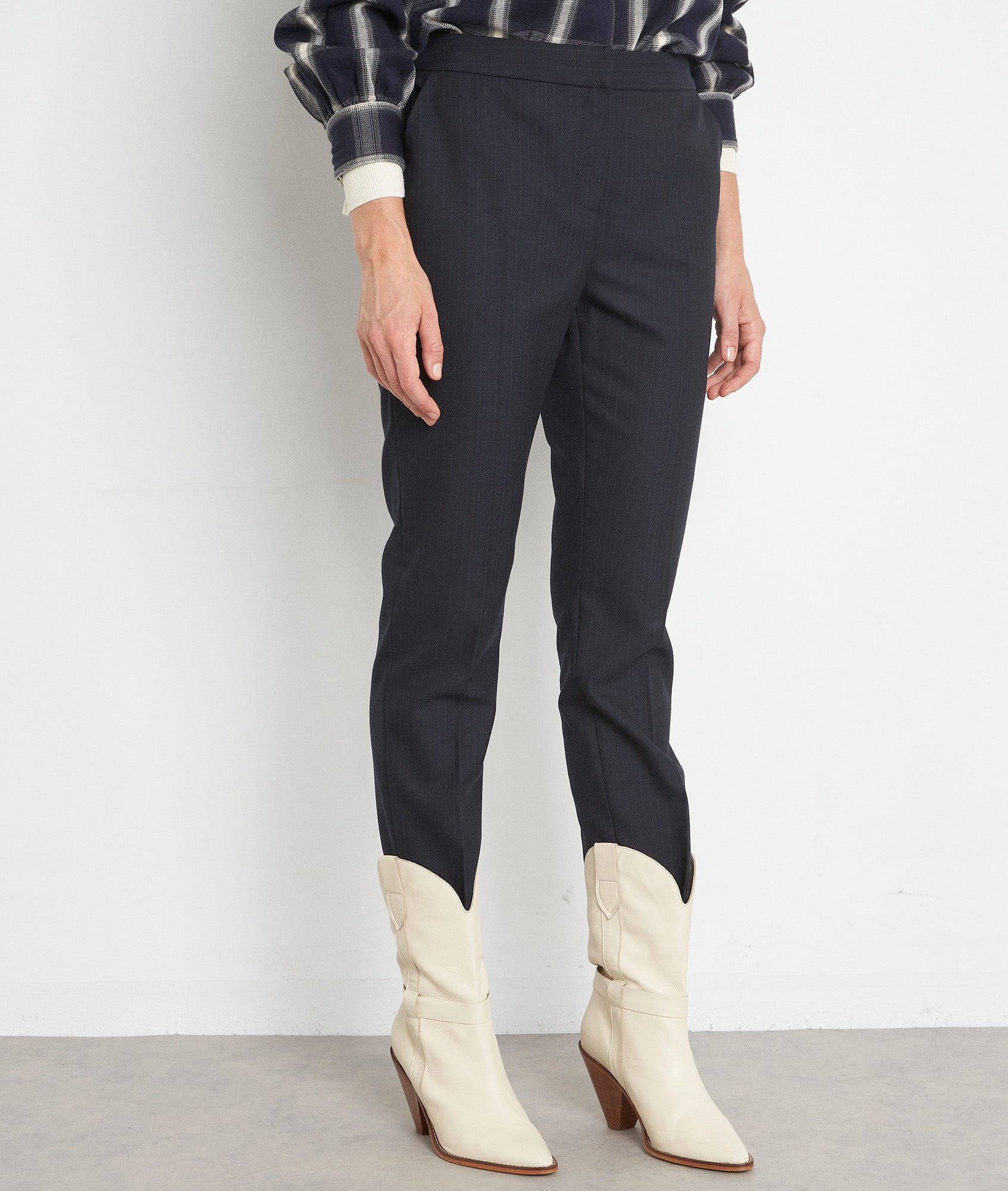 Pantalon ajusté à rayures fines bleu marine Felix Faume - seconde main