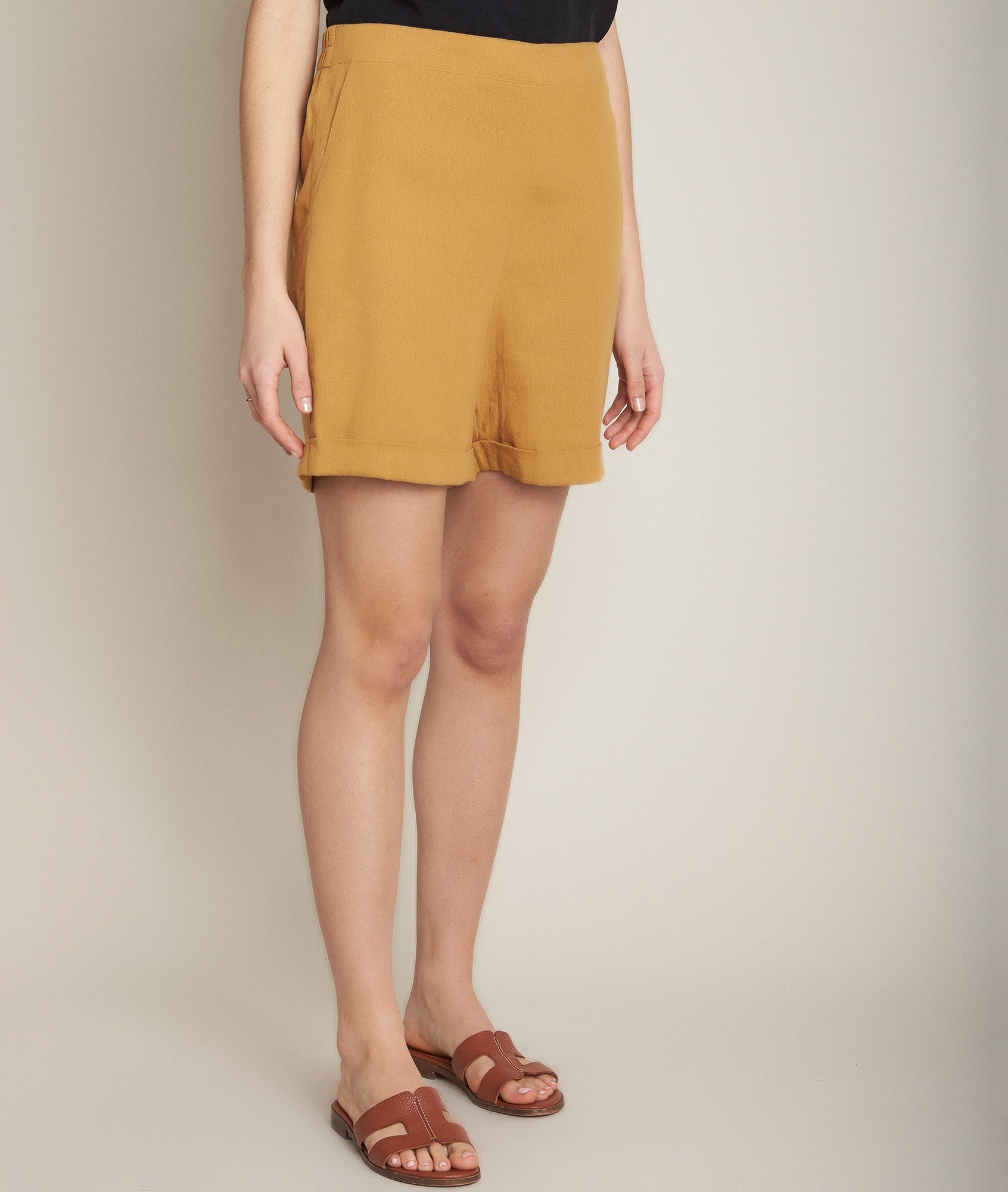 Short en lin ocre Iago Faume - seconde main
