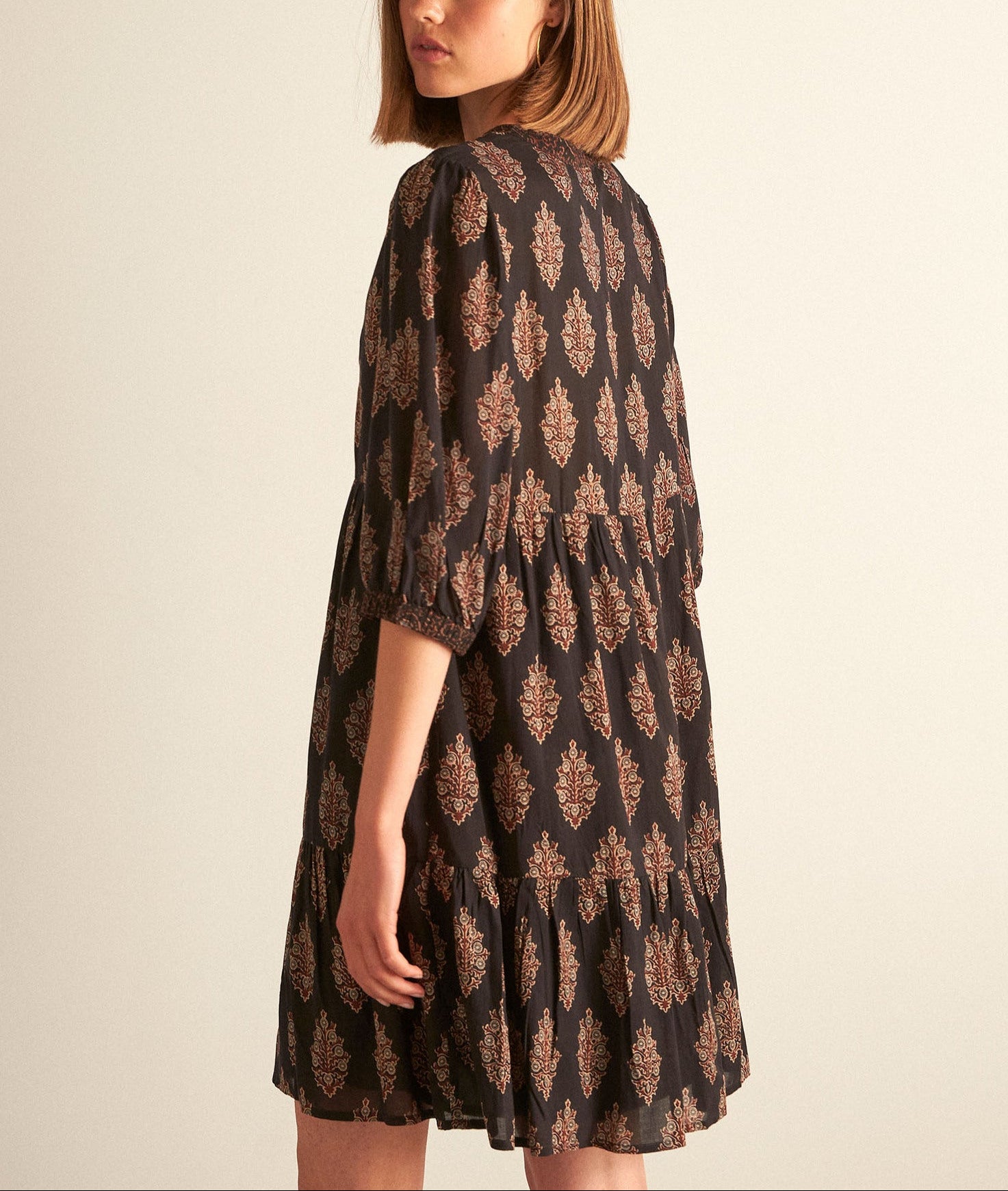 Robe courte noire imprimée HANJY Faume - seconde main