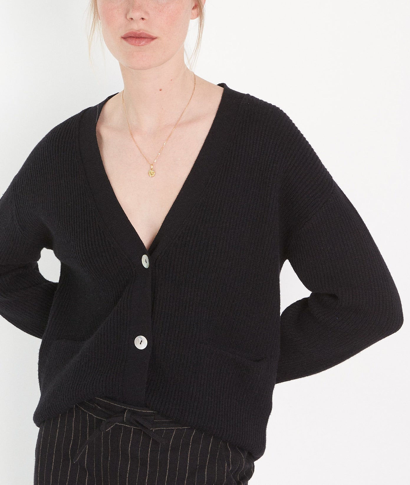 Cardigan boutonné en viscose EcoVero noir Bosco Faume - seconde main